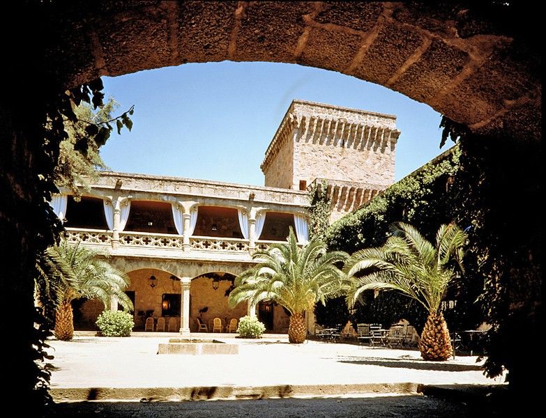 Parador De Jarandilla De La Vera Hotel Exterior photo