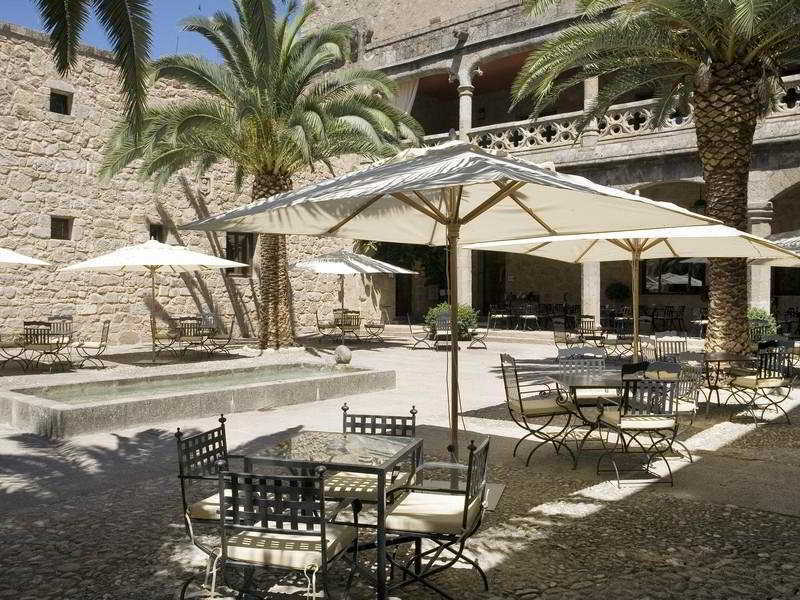 Parador De Jarandilla De La Vera Hotel Exterior photo