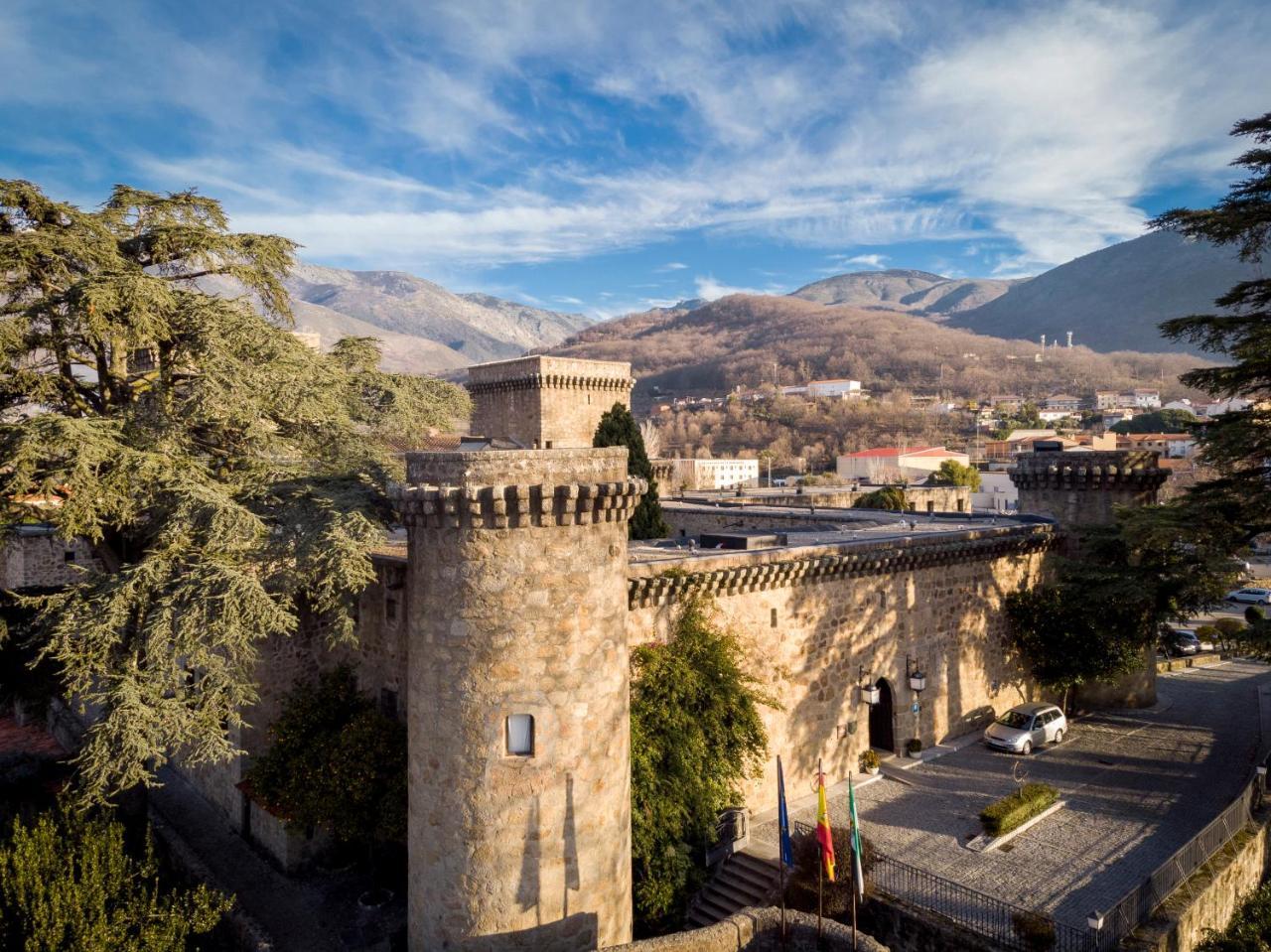 Parador De Jarandilla De La Vera Hotel Exterior photo